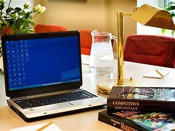 Montgomery'S Hotel Гонитон Экстерьер фото
